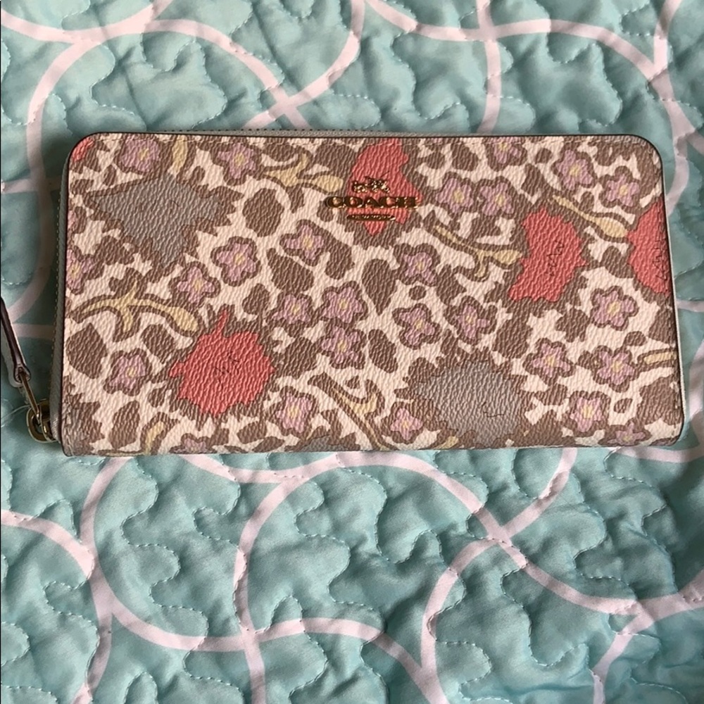 COPY - Brand New Authentic Coach Floral Leather Wallet